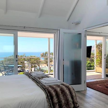 Apartmán Bright Camps Bay Loft With Stunning Views And Shared Pool Kapské Město Exteriér fotografie