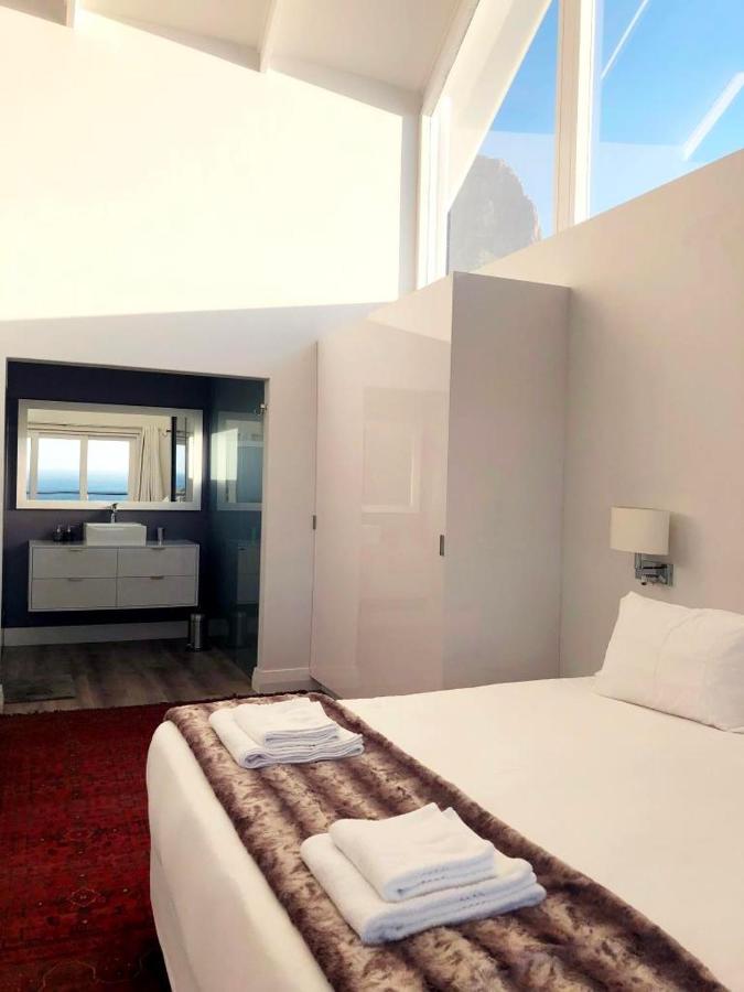 Apartmán Bright Camps Bay Loft With Stunning Views And Shared Pool Kapské Město Exteriér fotografie